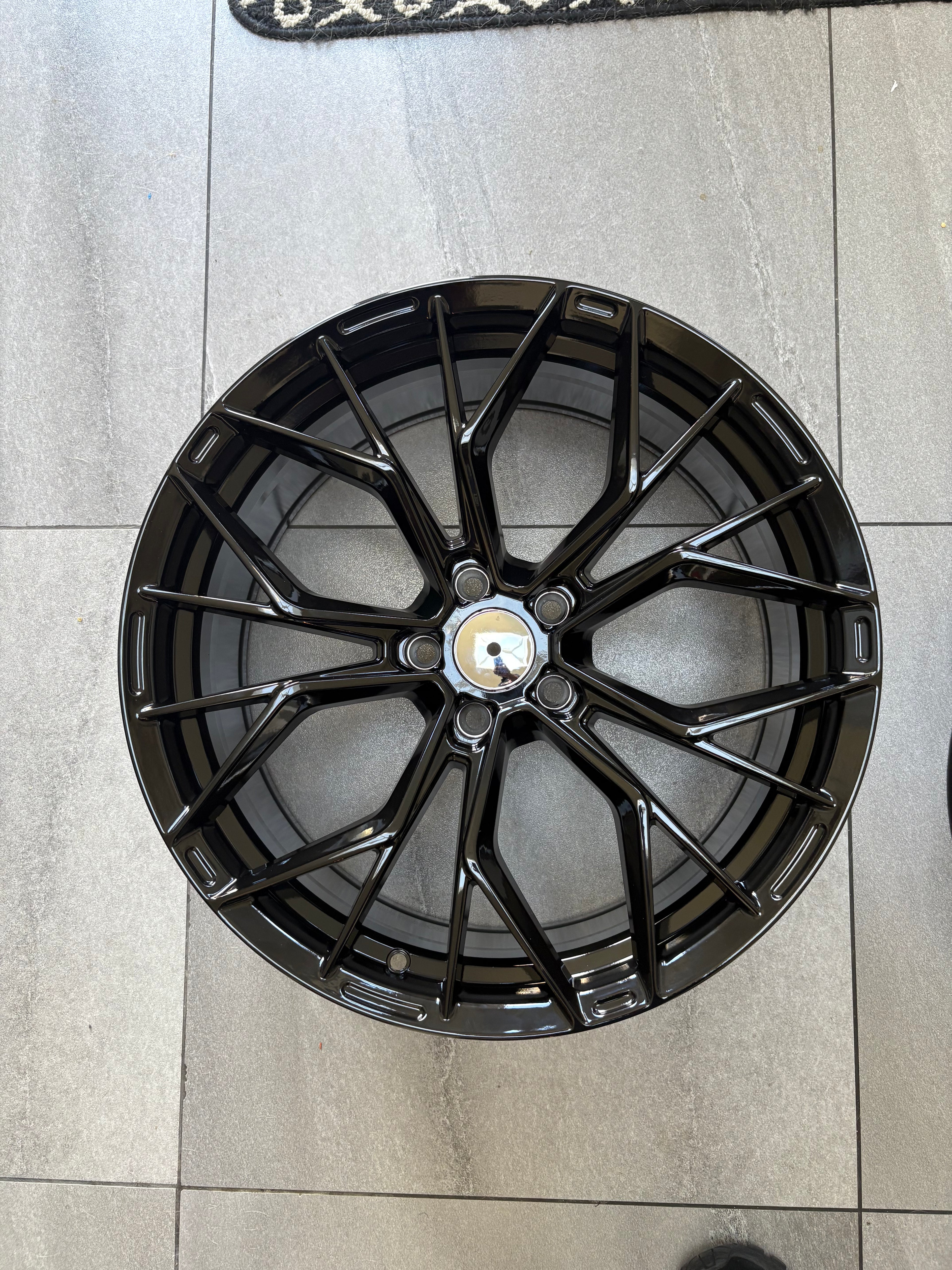 Jaecoo 7 J7 Custom Black Alloys