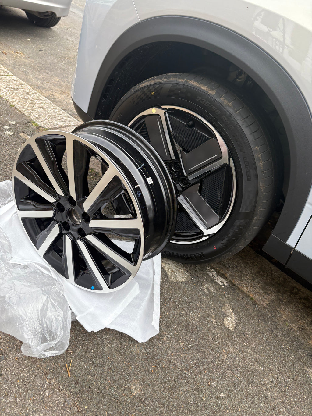 Jaecoo J7 19-inch Aluminium Alloy Wheels - High Quality Black and Silver