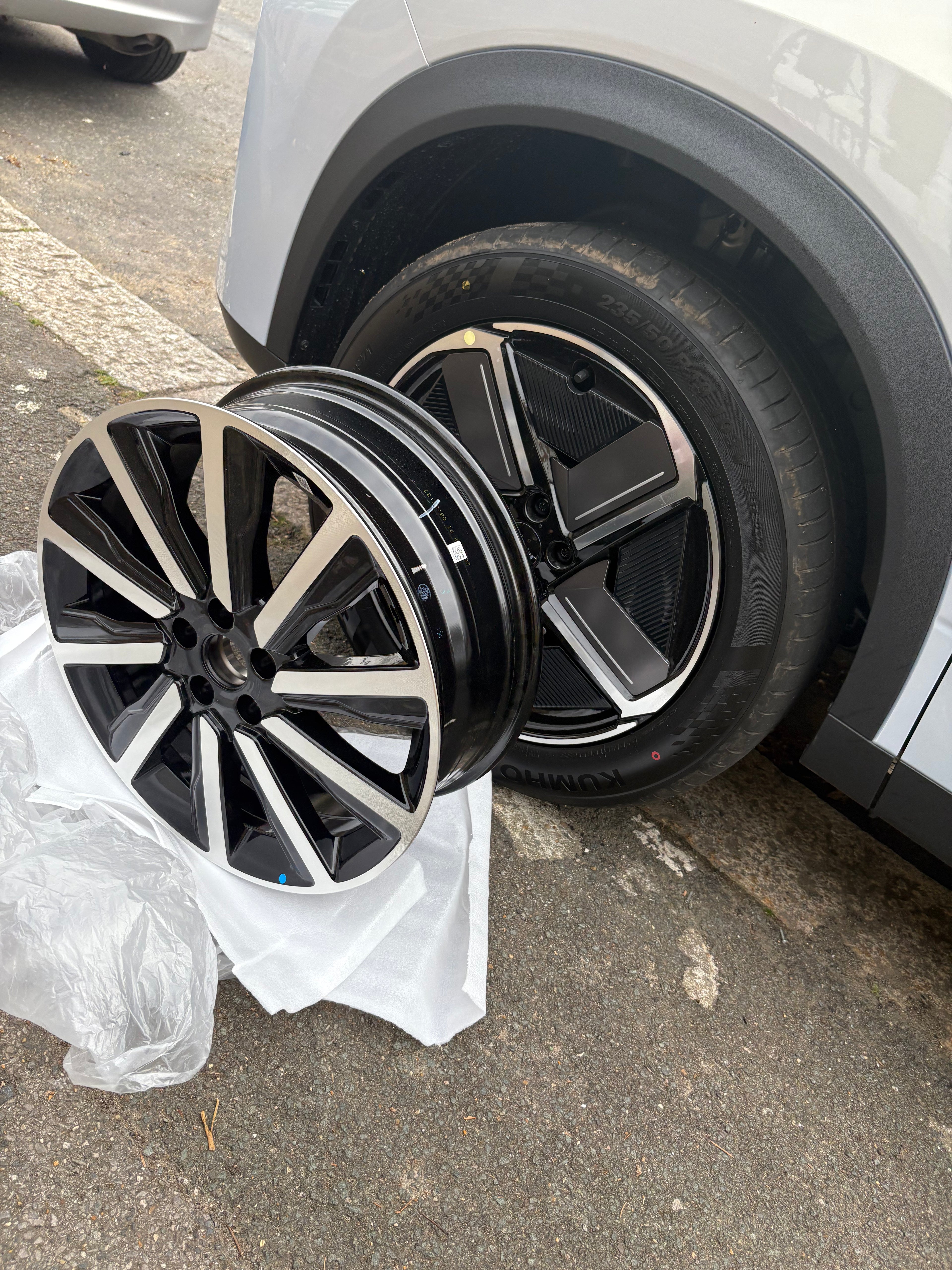 Jaecoo J7 19-inch Aluminium Alloy Wheels - High Quality Black and Silver